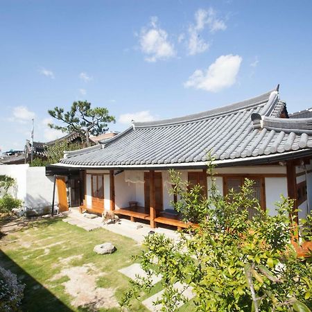 Ohnewwall Guesthouse Jeonju Εξωτερικό φωτογραφία